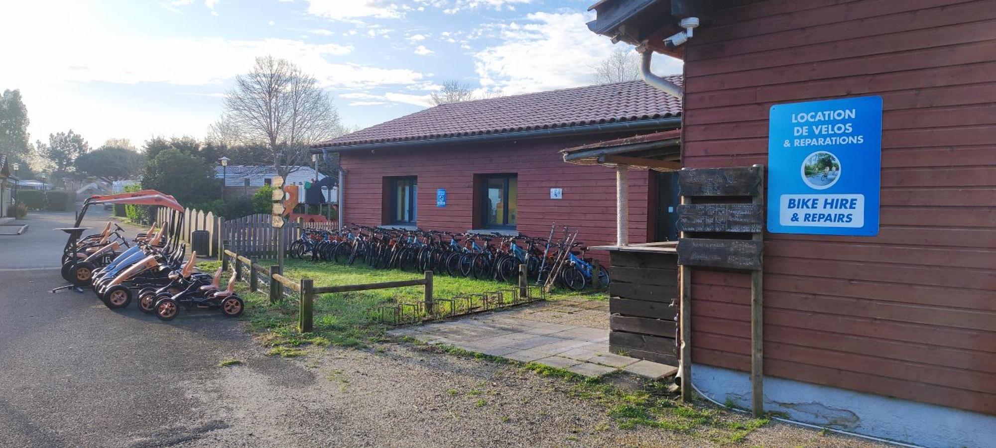 Hotel Au Bonheur Des Landes Gastes Exterior foto